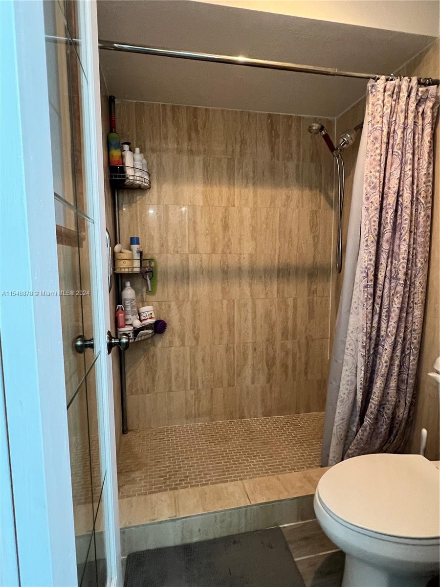 17274 NW 60th Ct, Hialeah, Florida 33015, 2 Bedrooms Bedrooms, ,2 BathroomsBathrooms,Residential,For Sale,17274 NW 60th Ct,A11548878