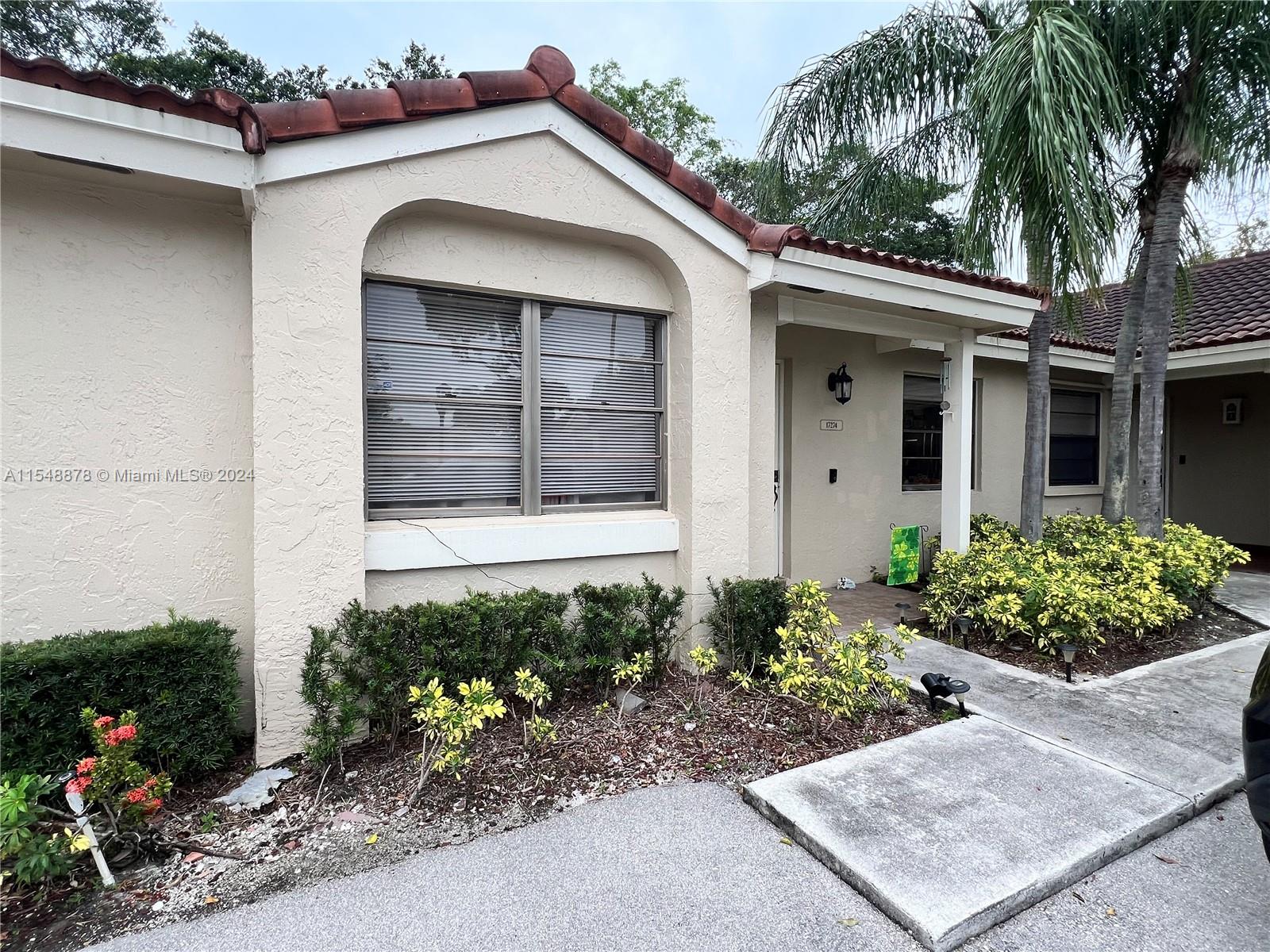 17274 NW 60th Ct, Hialeah, Florida 33015, 2 Bedrooms Bedrooms, ,2 BathroomsBathrooms,Residential,For Sale,17274 NW 60th Ct,A11548878
