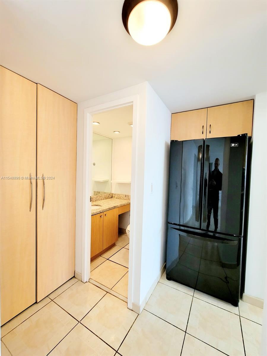 250 174th St, Sunny Isles Beach, FL, 33160 United States, 1 Bedroom Bedrooms, ,1 BathroomBathrooms,Residential,For Sale,174th St,A11548890