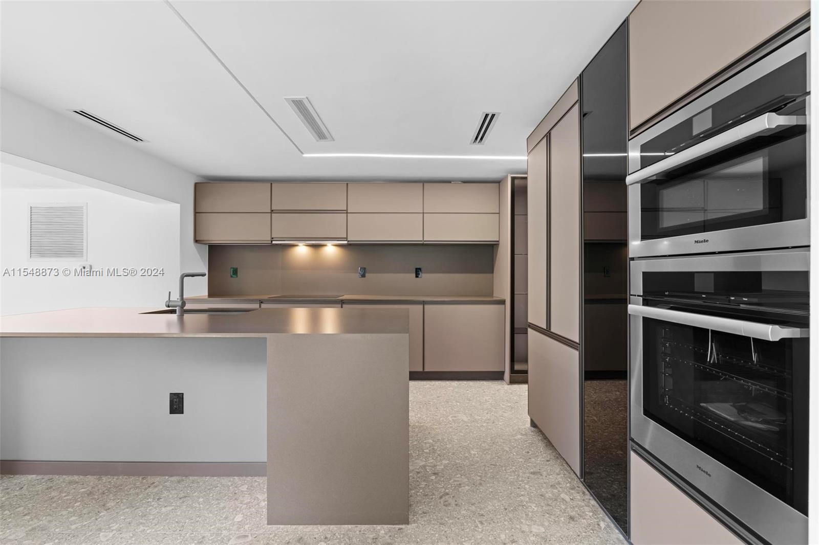 8633 NE Miami Ct, El Portal, Florida 33138, 4 Bedrooms Bedrooms, ,3 BathroomsBathrooms,Residential,For Sale,8633 NE Miami Ct,A11548873