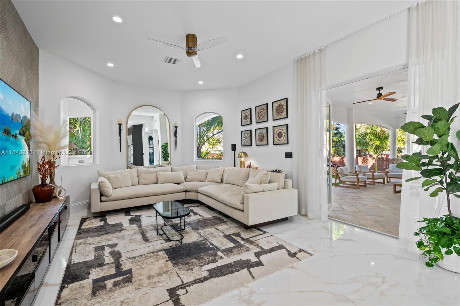 1333 Madison St, Hollywood, Florida 33019, 3 Bedrooms Bedrooms, ,2 BathroomsBathrooms,Residential,For Sale,1333 Madison St,A11543310