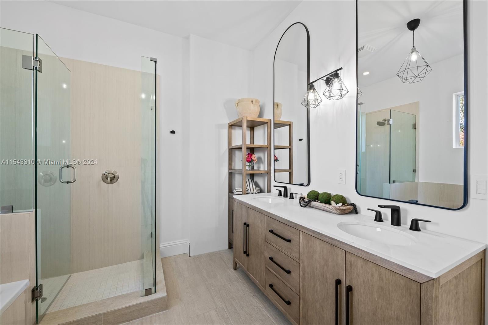 1333 Madison St, Hollywood, Florida 33019, 3 Bedrooms Bedrooms, ,2 BathroomsBathrooms,Residential,For Sale,1333 Madison St,A11543310