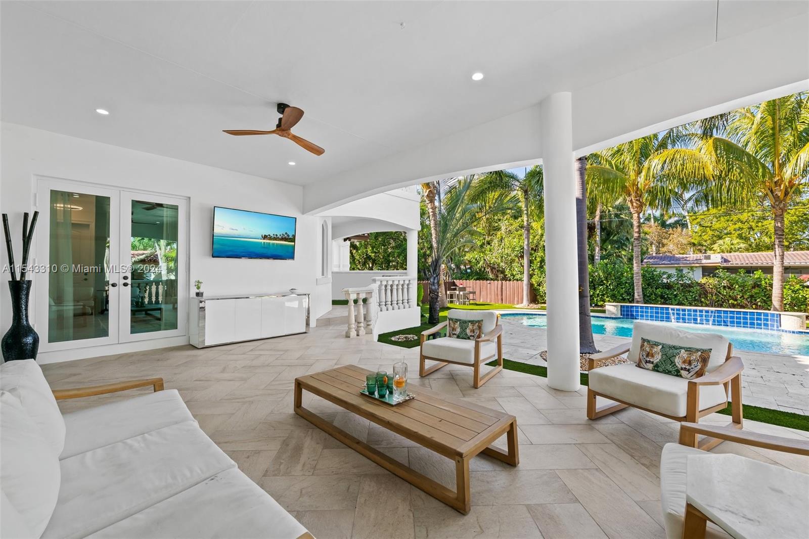 1333 Madison St, Hollywood, Florida 33019, 3 Bedrooms Bedrooms, ,2 BathroomsBathrooms,Residential,For Sale,1333 Madison St,A11543310