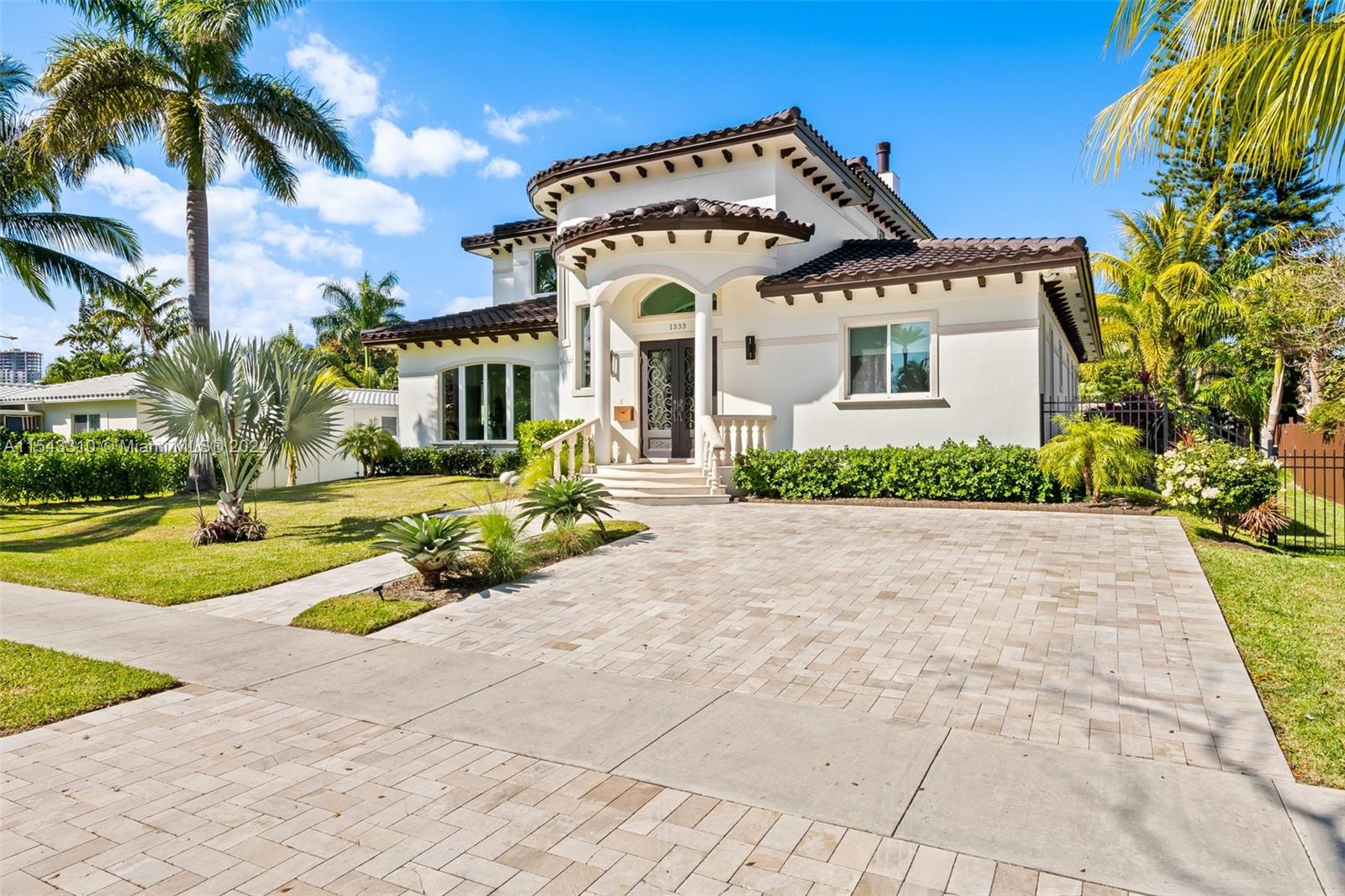 1333 Madison St, Hollywood, Florida 33019, 3 Bedrooms Bedrooms, ,2 BathroomsBathrooms,Residential,For Sale,1333 Madison St,A11543310