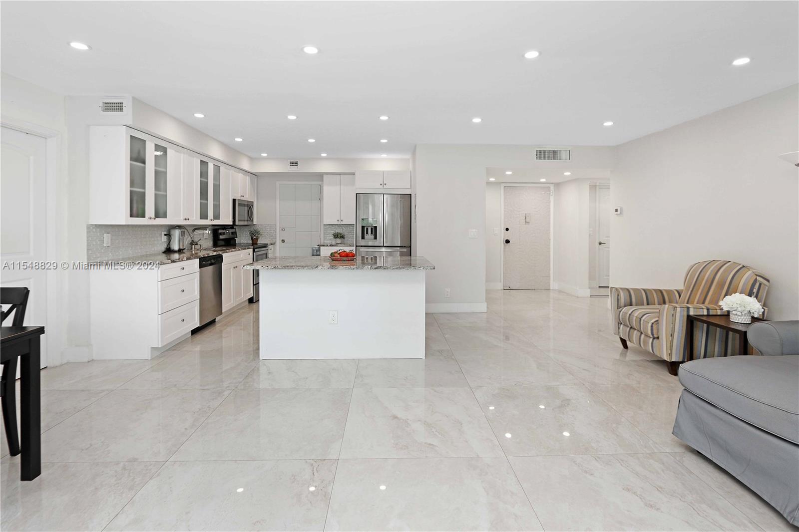 300 Diplomat Pkwy 204, Hallandale Beach, Florida 33009, 2 Bedrooms Bedrooms, ,2 BathroomsBathrooms,Residential,For Sale,300 Diplomat Pkwy 204,A11548829