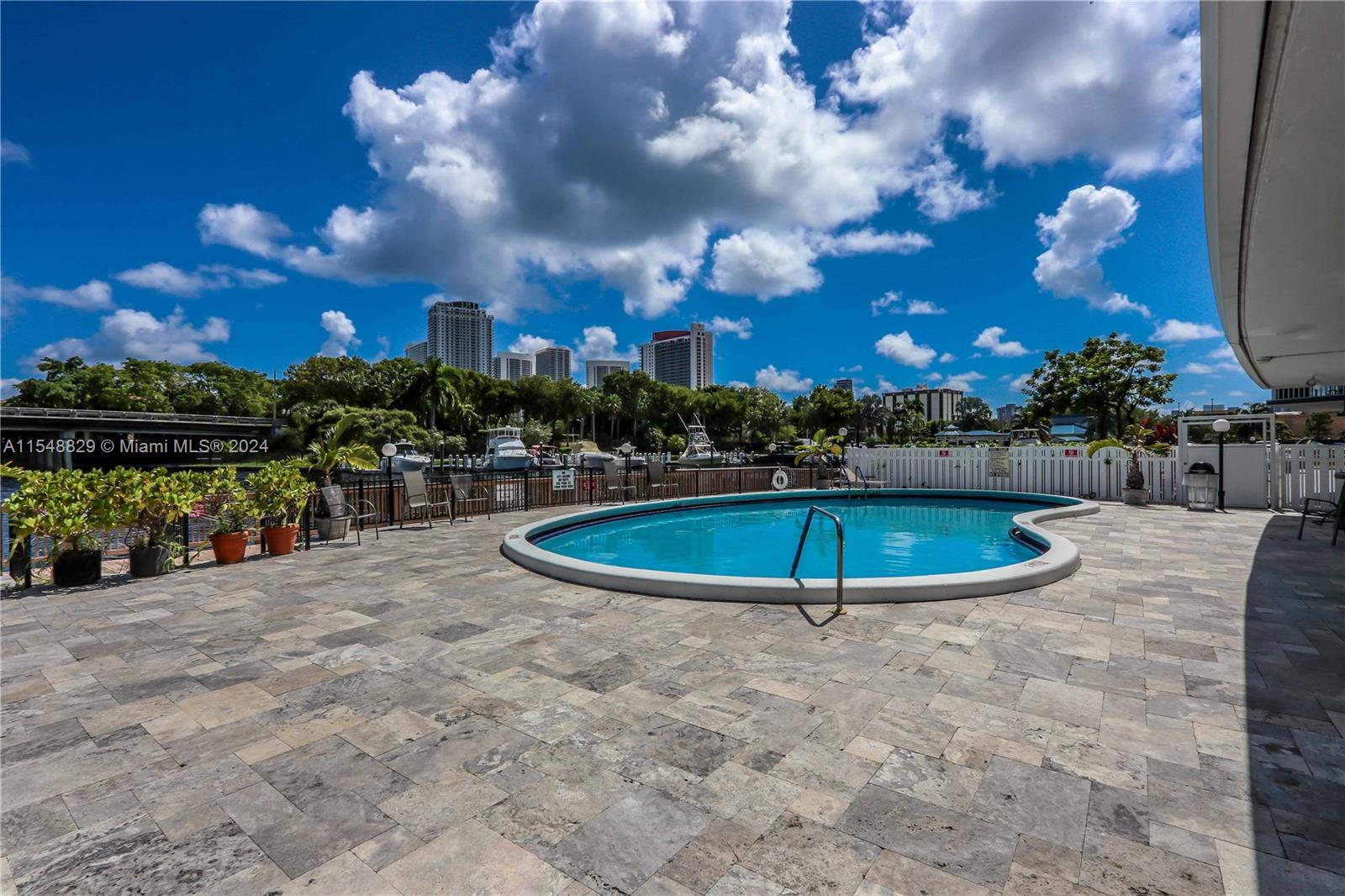 300 Diplomat Pkwy 204, Hallandale Beach, Florida 33009, 2 Bedrooms Bedrooms, ,2 BathroomsBathrooms,Residential,For Sale,300 Diplomat Pkwy 204,A11548829