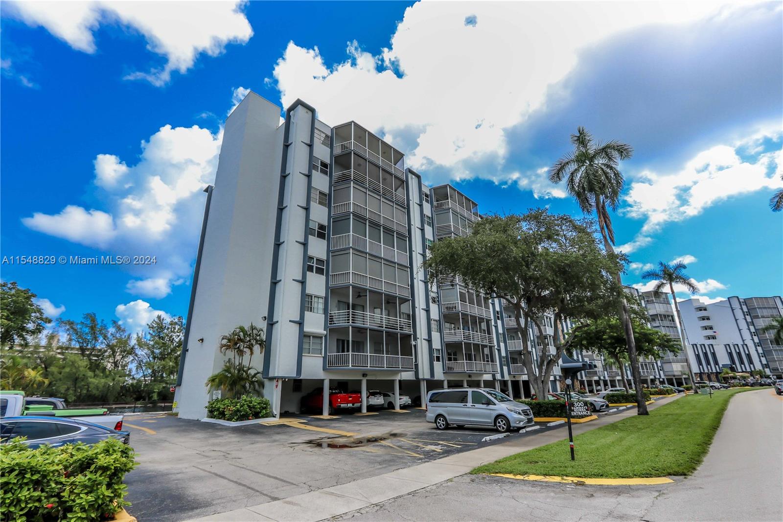 300 Diplomat Pkwy 204, Hallandale Beach, Florida 33009, 2 Bedrooms Bedrooms, ,2 BathroomsBathrooms,Residential,For Sale,300 Diplomat Pkwy 204,A11548829