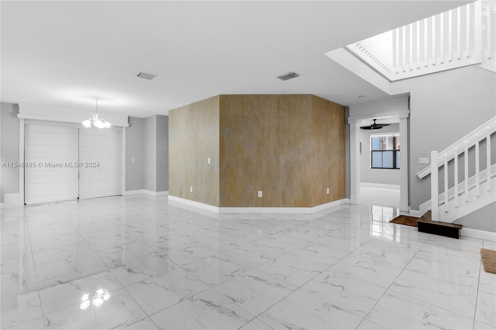 9923 NW 10th Ter, Miami, Florida 33172, 4 Bedrooms Bedrooms, ,3 BathroomsBathrooms,Residential,For Sale,9923 NW 10th Ter,A11548895