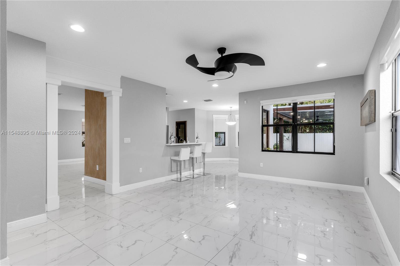 9923 NW 10th Ter, Miami, Florida 33172, 4 Bedrooms Bedrooms, ,3 BathroomsBathrooms,Residential,For Sale,9923 NW 10th Ter,A11548895