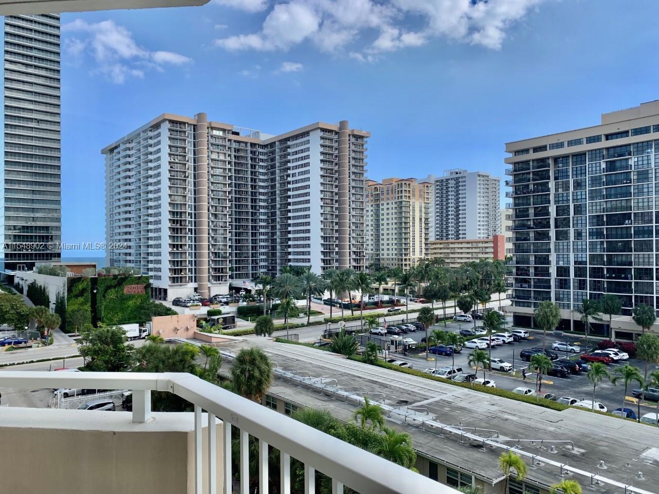 1985 S Ocean Dr 5C, Hallandale Beach, Florida 33009, 1 Bedroom Bedrooms, ,1 BathroomBathrooms,Residentiallease,For Rent,1985 S Ocean Dr 5C,A11548902