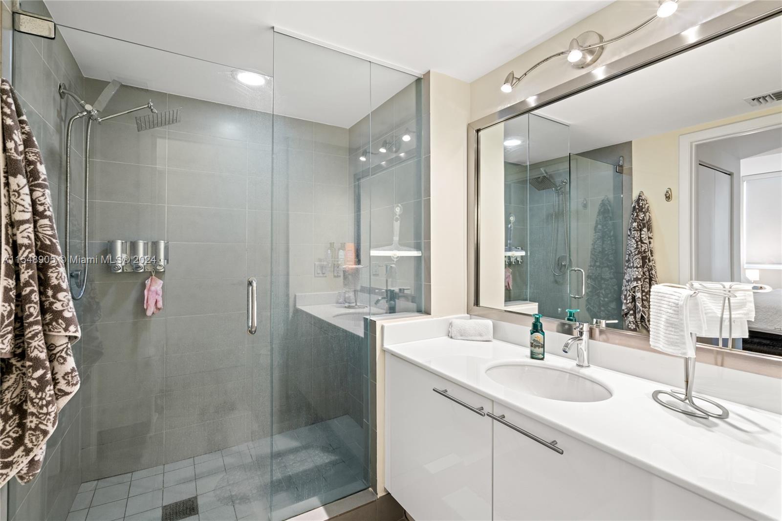 92 SW 3rd St 3409, Miami, Florida 33130, 1 Bedroom Bedrooms, ,1 BathroomBathrooms,Residential,For Sale,92 SW 3rd St 3409,A11548905