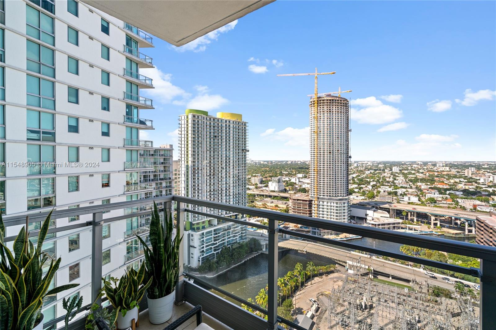 92 SW 3rd St 3409, Miami, Florida 33130, 1 Bedroom Bedrooms, ,1 BathroomBathrooms,Residential,For Sale,92 SW 3rd St 3409,A11548905