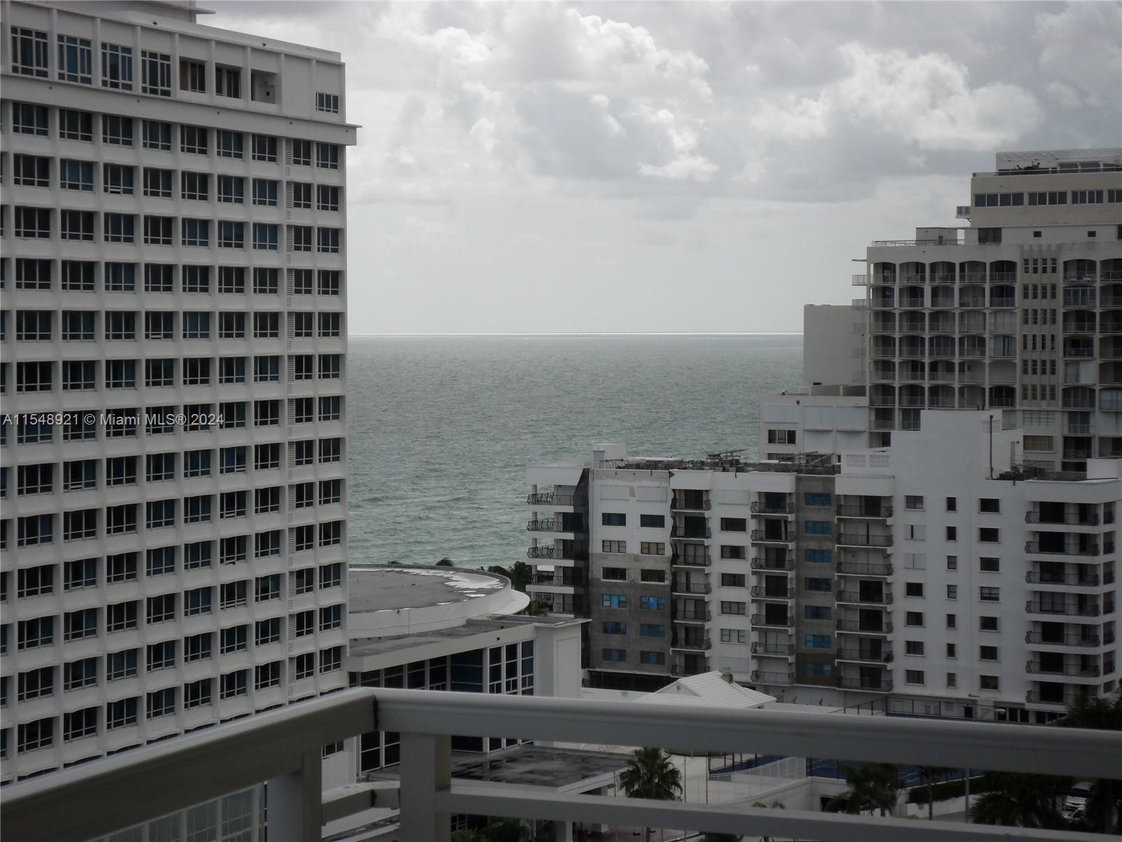5600 Collins Ave 16C, Miami Beach, Florida 33140, 2 Bedrooms Bedrooms, ,2 BathroomsBathrooms,Residentiallease,For Rent,5600 Collins Ave 16C,A11548921