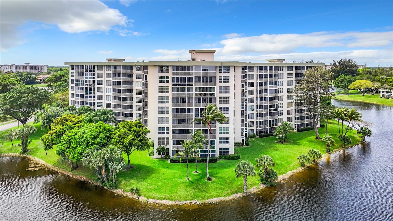 3051 Course Dr, Pompano Beach, FL, 33069 United States, 2 Bedrooms Bedrooms, ,2 BathroomsBathrooms,Residential,For Sale,Course Dr,A11544509