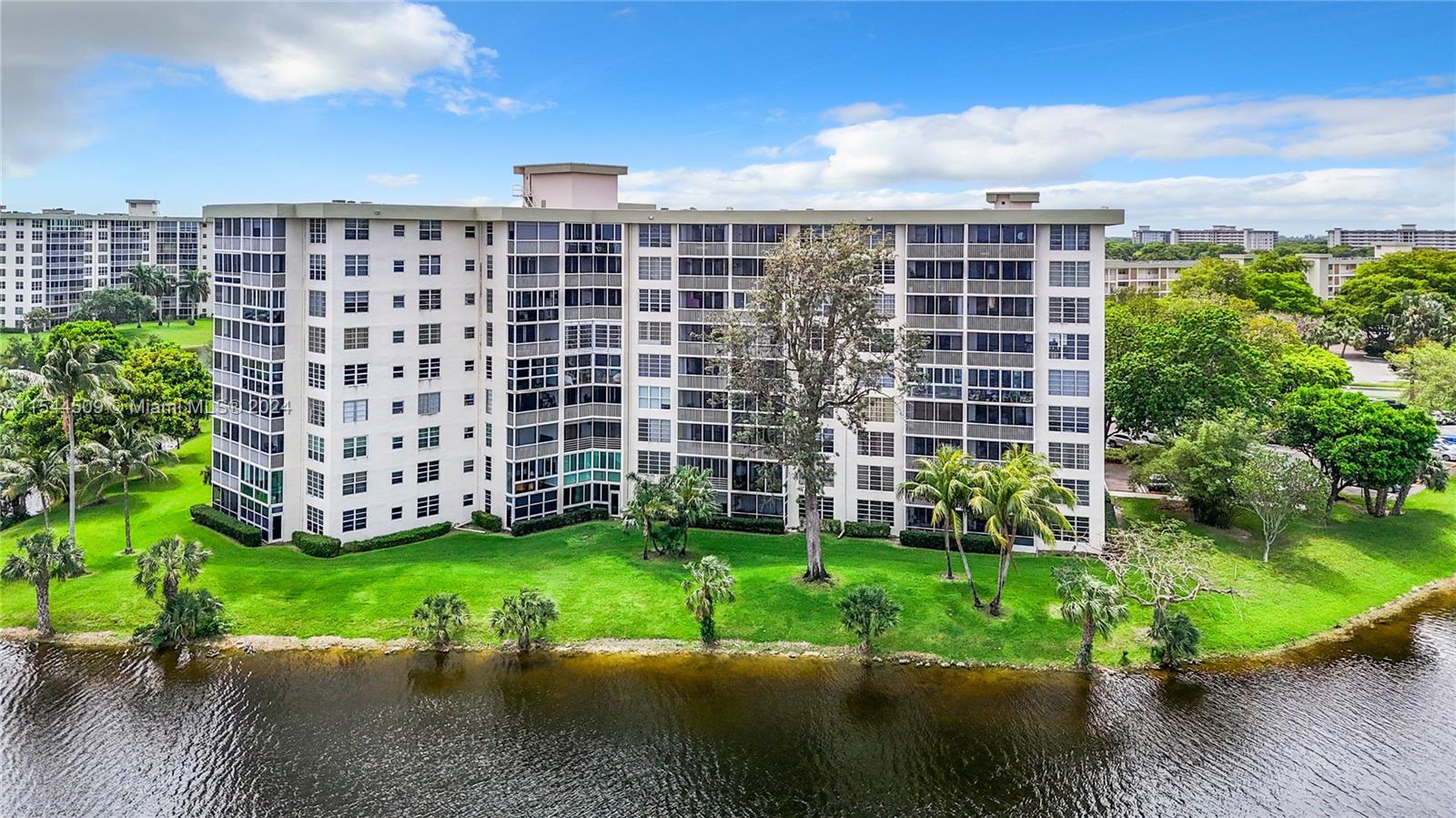 3051 N Course Dr 209, Pompano Beach, Florida 33069, 2 Bedrooms Bedrooms, ,2 BathroomsBathrooms,Residential,For Sale,3051 N Course Dr 209,A11544509