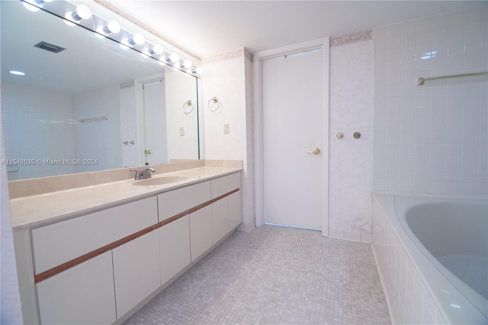 300 Three Islands Blvd 516, Hallandale Beach, Florida 33009, 2 Bedrooms Bedrooms, ,1 BathroomBathrooms,Residential,For Sale,300 Three Islands Blvd 516,A11548035