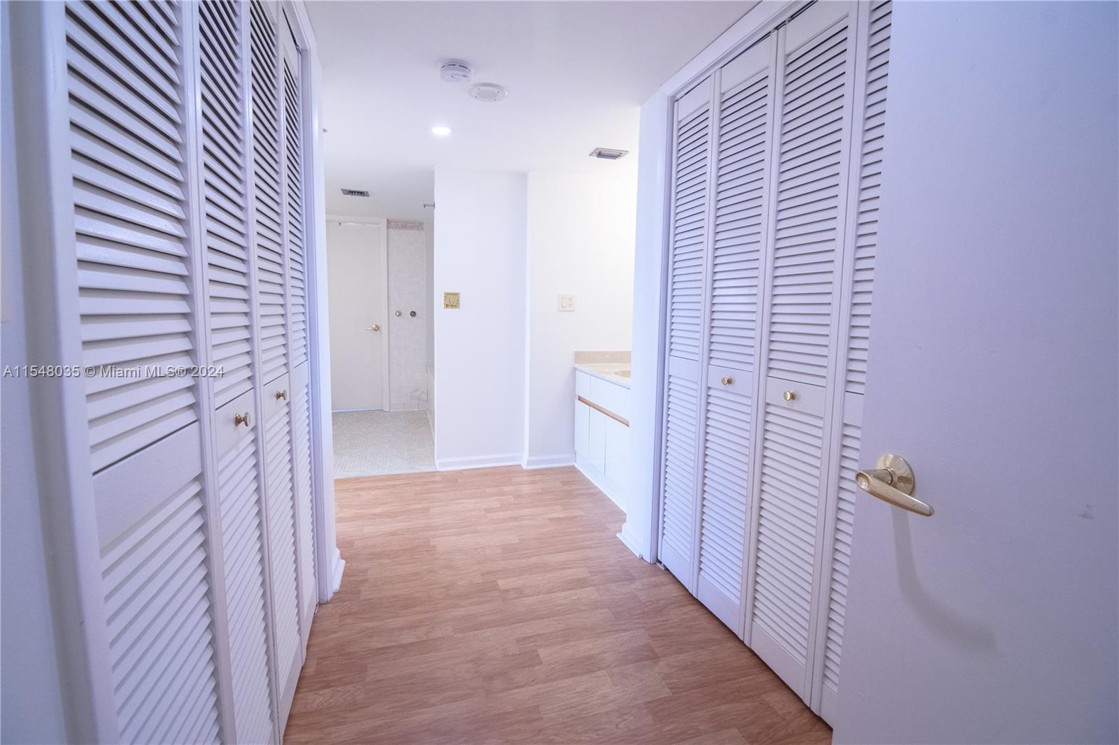 300 Three Islands Blvd 516, Hallandale Beach, Florida 33009, 2 Bedrooms Bedrooms, ,1 BathroomBathrooms,Residential,For Sale,300 Three Islands Blvd 516,A11548035