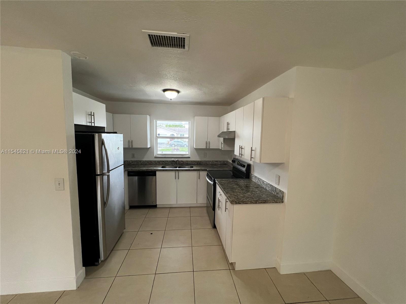25811 SW 132nd Ave, Homestead, Florida 33032, 3 Bedrooms Bedrooms, ,2 BathroomsBathrooms,Residential,For Sale,25811 SW 132nd Ave,A11545821