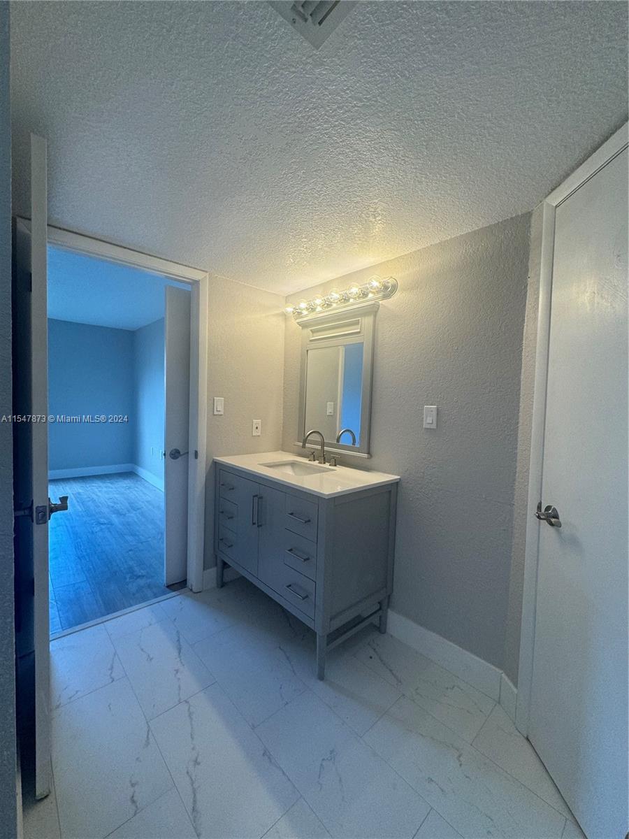 10440 156th Ct, Miami, FL, 33196 United States, 2 Bedrooms Bedrooms, ,2 BathroomsBathrooms,Residential,For Sale,156th Ct,A11547873