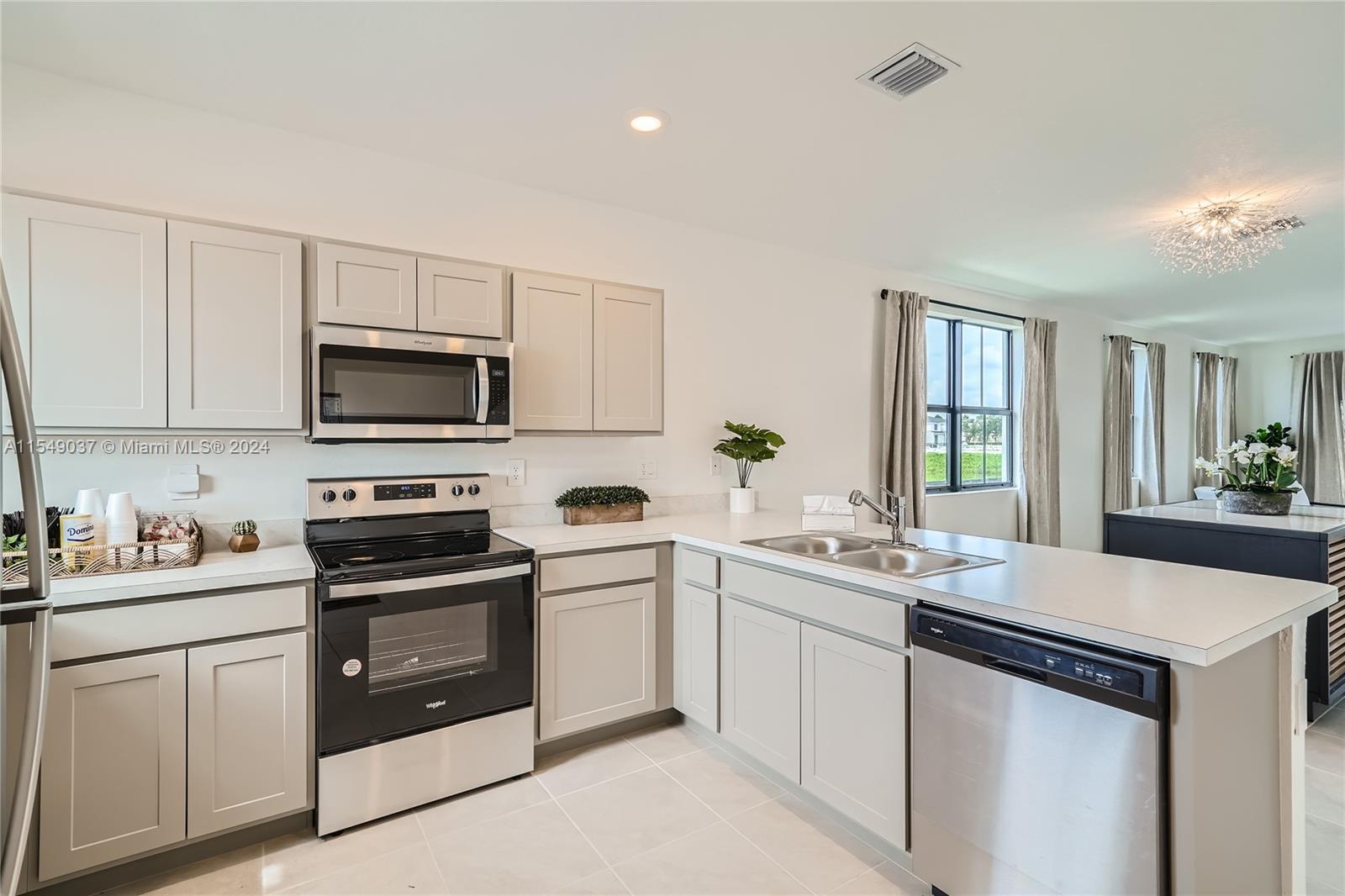 1292 NE 5 Court, Florida City, Florida 33034, 3 Bedrooms Bedrooms, ,2 BathroomsBathrooms,Residential,For Sale,1292 NE 5 Court,A11549037