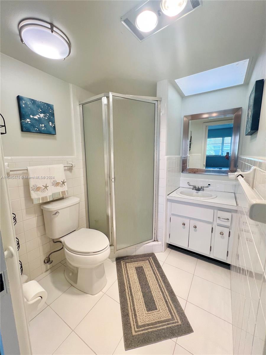 2134 36th St, Lighthouse Point, FL, 33064 United States, 2 Bedrooms Bedrooms, ,2 BathroomsBathrooms,Residential,For Sale,36th St,A11545470