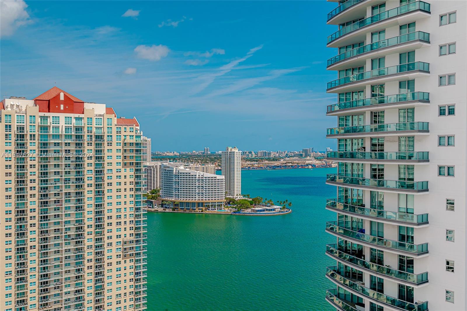 1300 Brickell Bay Dr, Miami, FL, 33131 United States, 3 Bedrooms Bedrooms, ,2 BathroomsBathrooms,Residential,For Sale,Brickell Bay Dr,A11547527