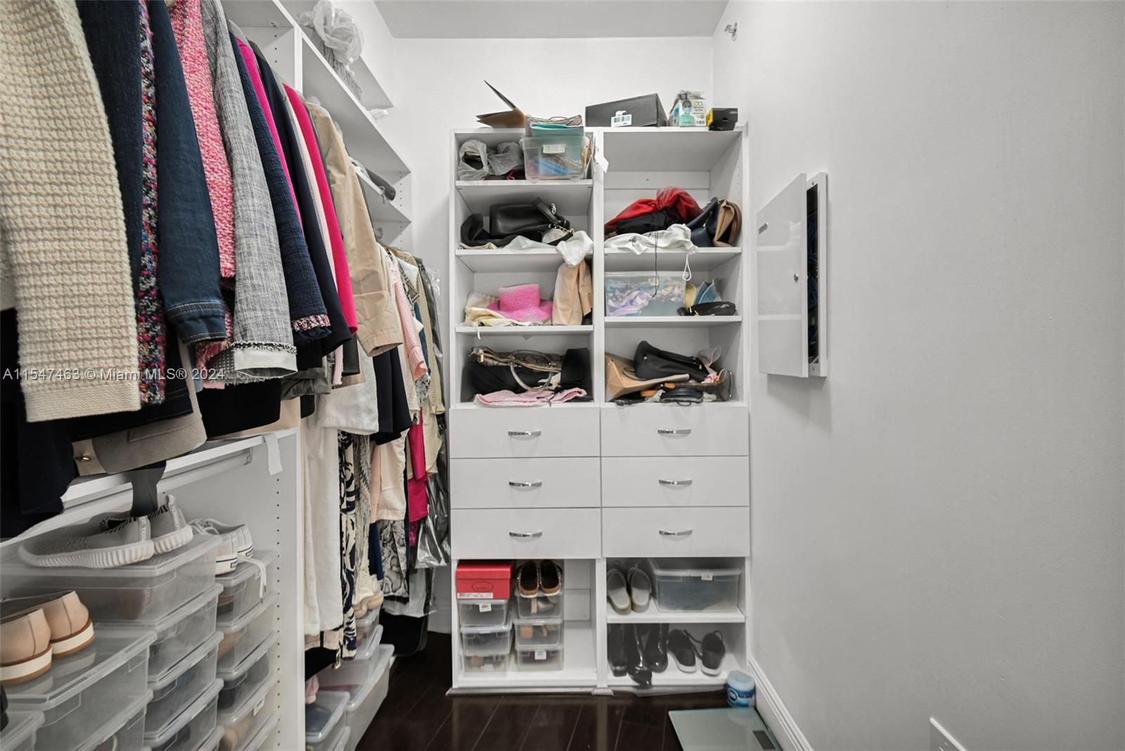 19900 E Country Club Dr 1007, Aventura, Florida 33180, 2 Bedrooms Bedrooms, ,2 BathroomsBathrooms,Residential,For Sale,19900 E Country Club Dr 1007,A11547463