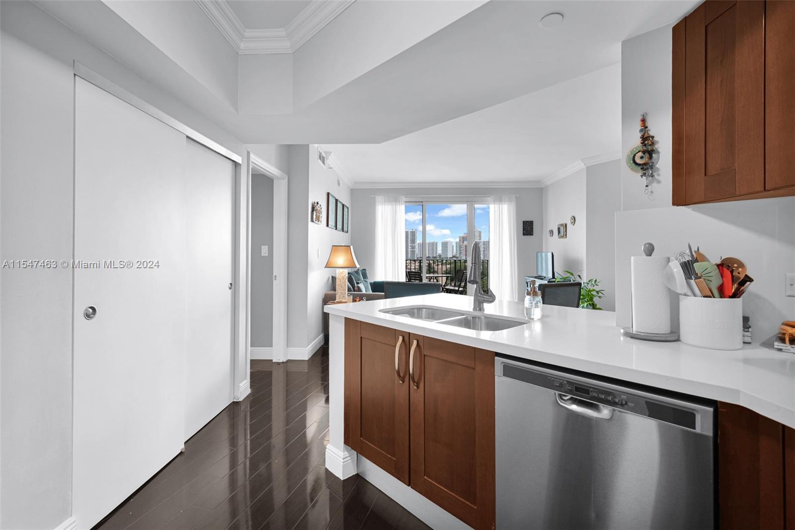 19900 E Country Club Dr 1007, Aventura, Florida 33180, 2 Bedrooms Bedrooms, ,2 BathroomsBathrooms,Residential,For Sale,19900 E Country Club Dr 1007,A11547463