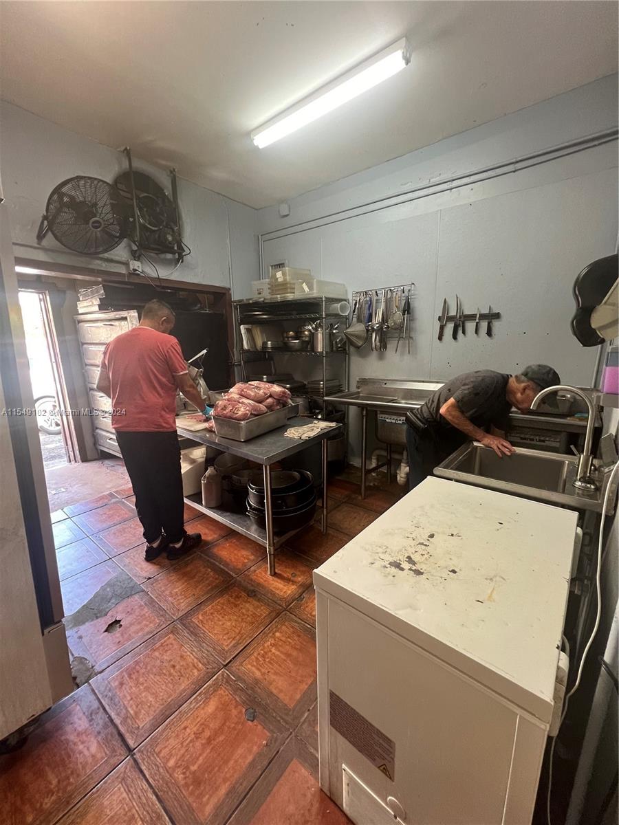 5301 NW 7th St, Miami, Florida 33126, ,Businessopportunity,For Sale,5301 NW 7th St,A11549102