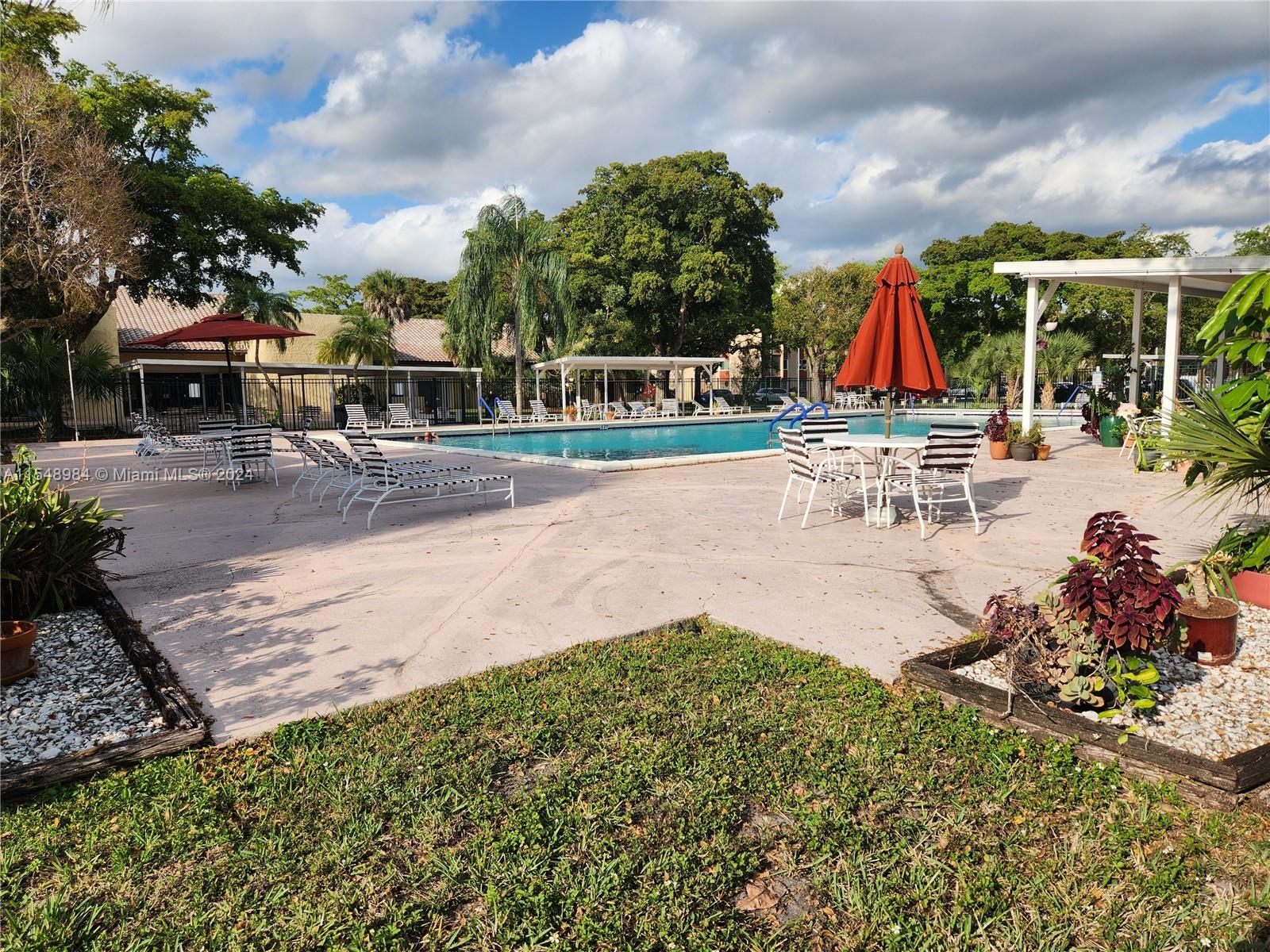 8240 SW 24th St 5214, North Lauderdale, Florida 33068, 2 Bedrooms Bedrooms, ,2 BathroomsBathrooms,Residential,For Sale,8240 SW 24th St 5214,A11548984