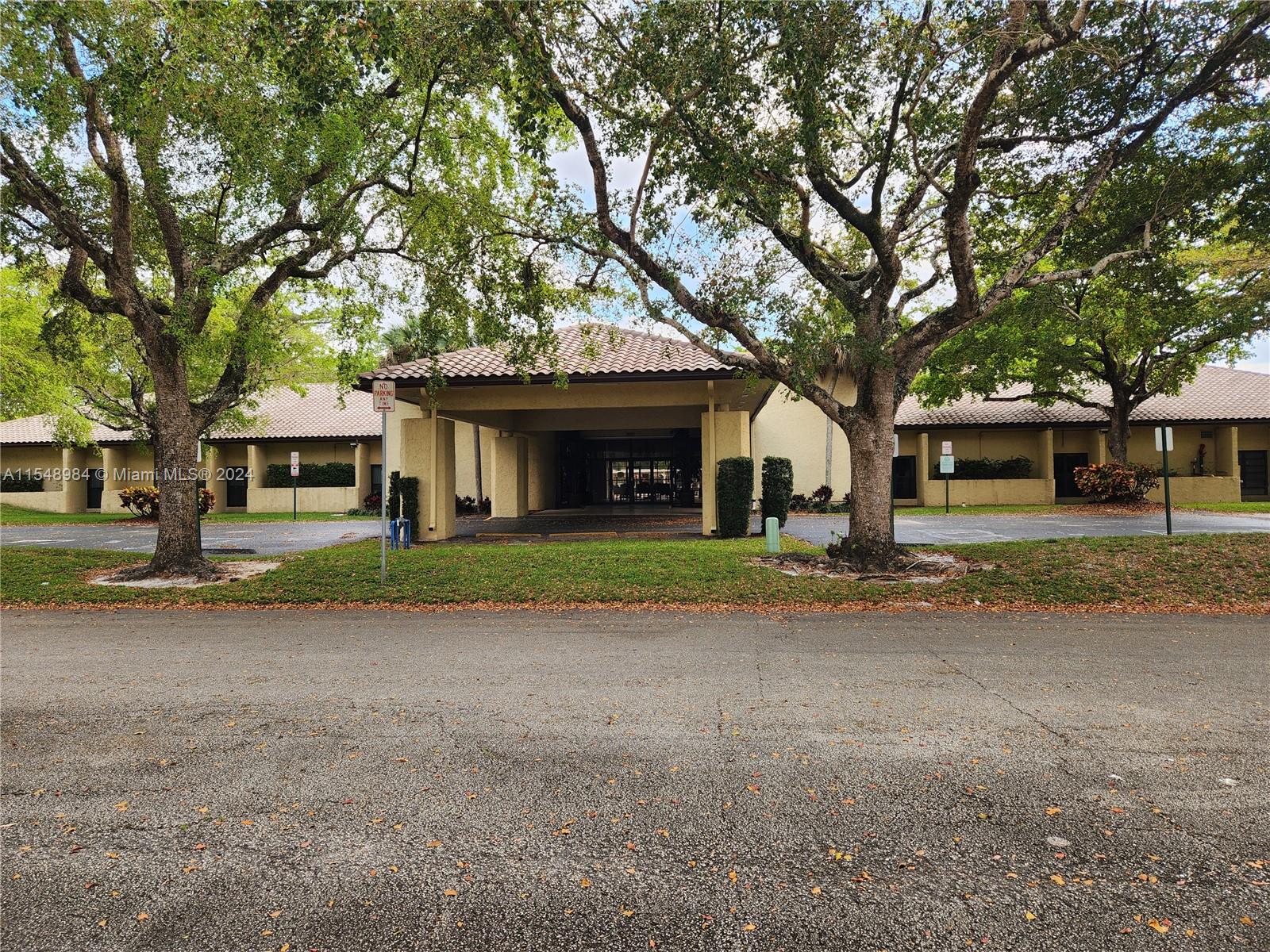 8240 SW 24th St 5214, North Lauderdale, Florida 33068, 2 Bedrooms Bedrooms, ,2 BathroomsBathrooms,Residential,For Sale,8240 SW 24th St 5214,A11548984