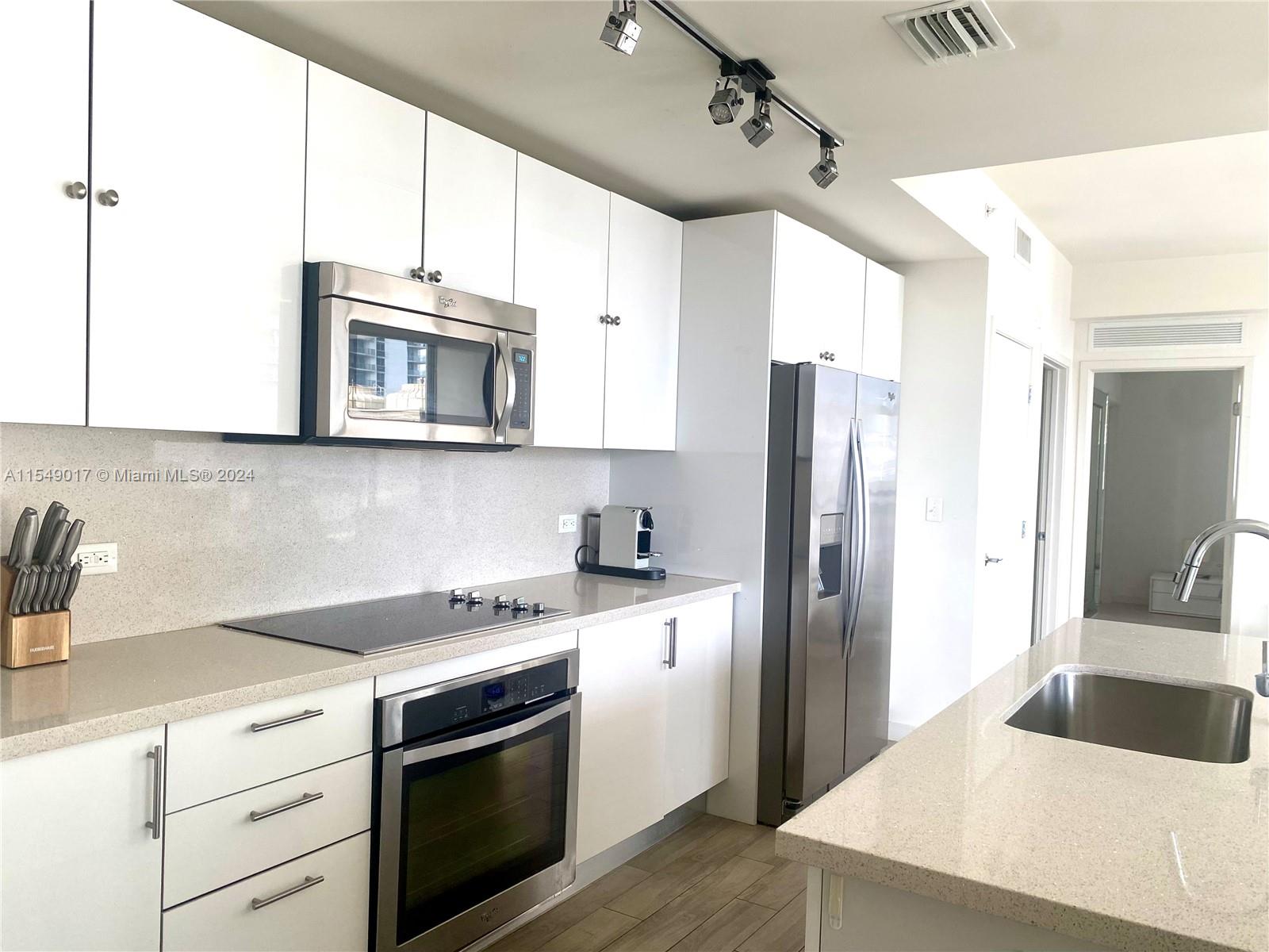 999 SW 1st Ave 1403, Miami, Florida 33130, 2 Bedrooms Bedrooms, ,1 BathroomBathrooms,Residential,For Sale,999 SW 1st Ave 1403,A11549017