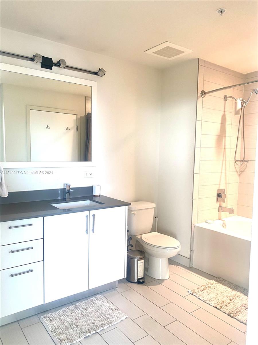 999 SW 1st Ave 1403, Miami, Florida 33130, 2 Bedrooms Bedrooms, ,1 BathroomBathrooms,Residential,For Sale,999 SW 1st Ave 1403,A11549017