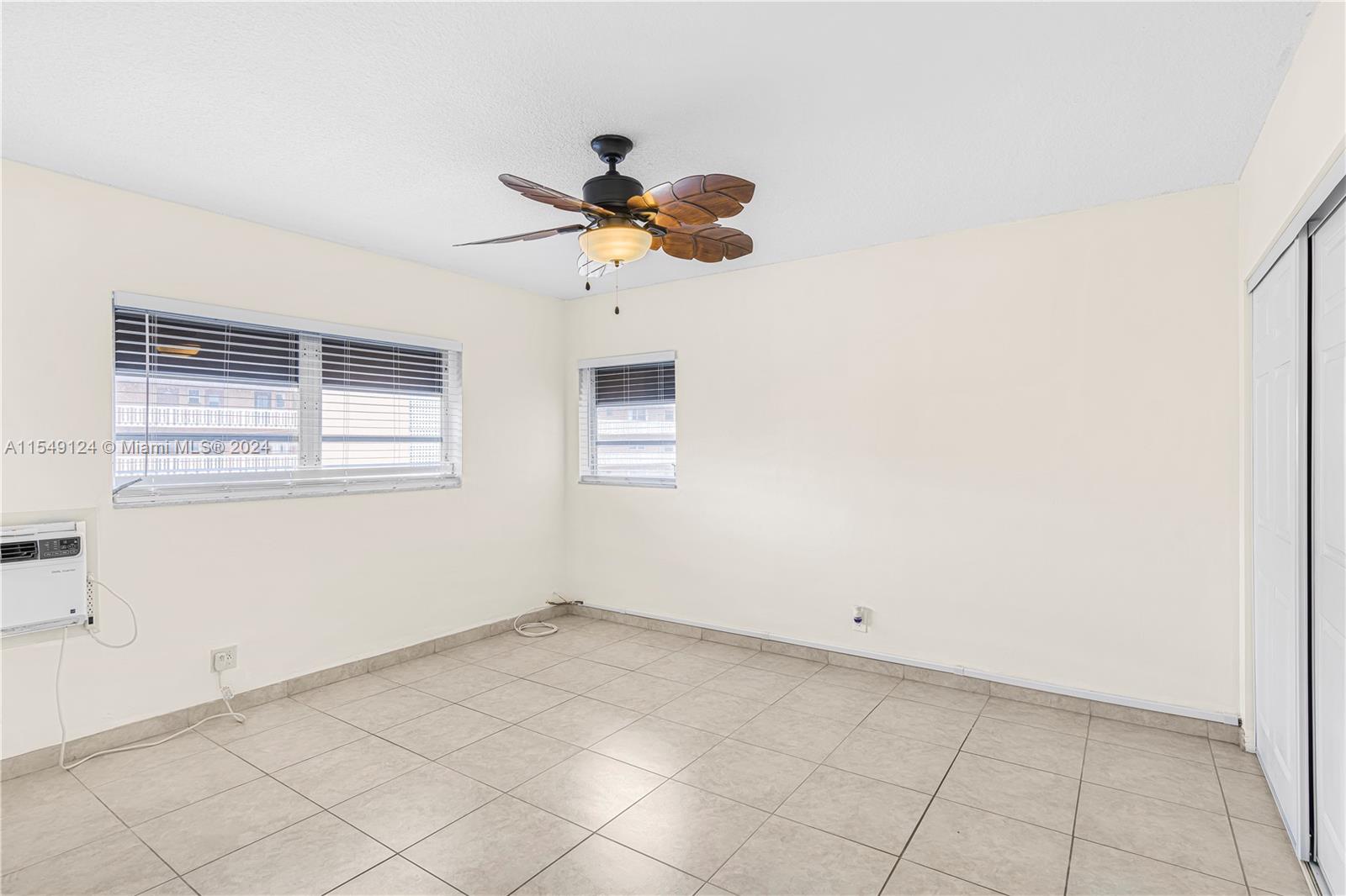 201 NE 14th Ave 8C, Hallandale Beach, Florida 33009, 1 Bedroom Bedrooms, ,1 BathroomBathrooms,Residential,For Sale,201 NE 14th Ave 8C,A11549124