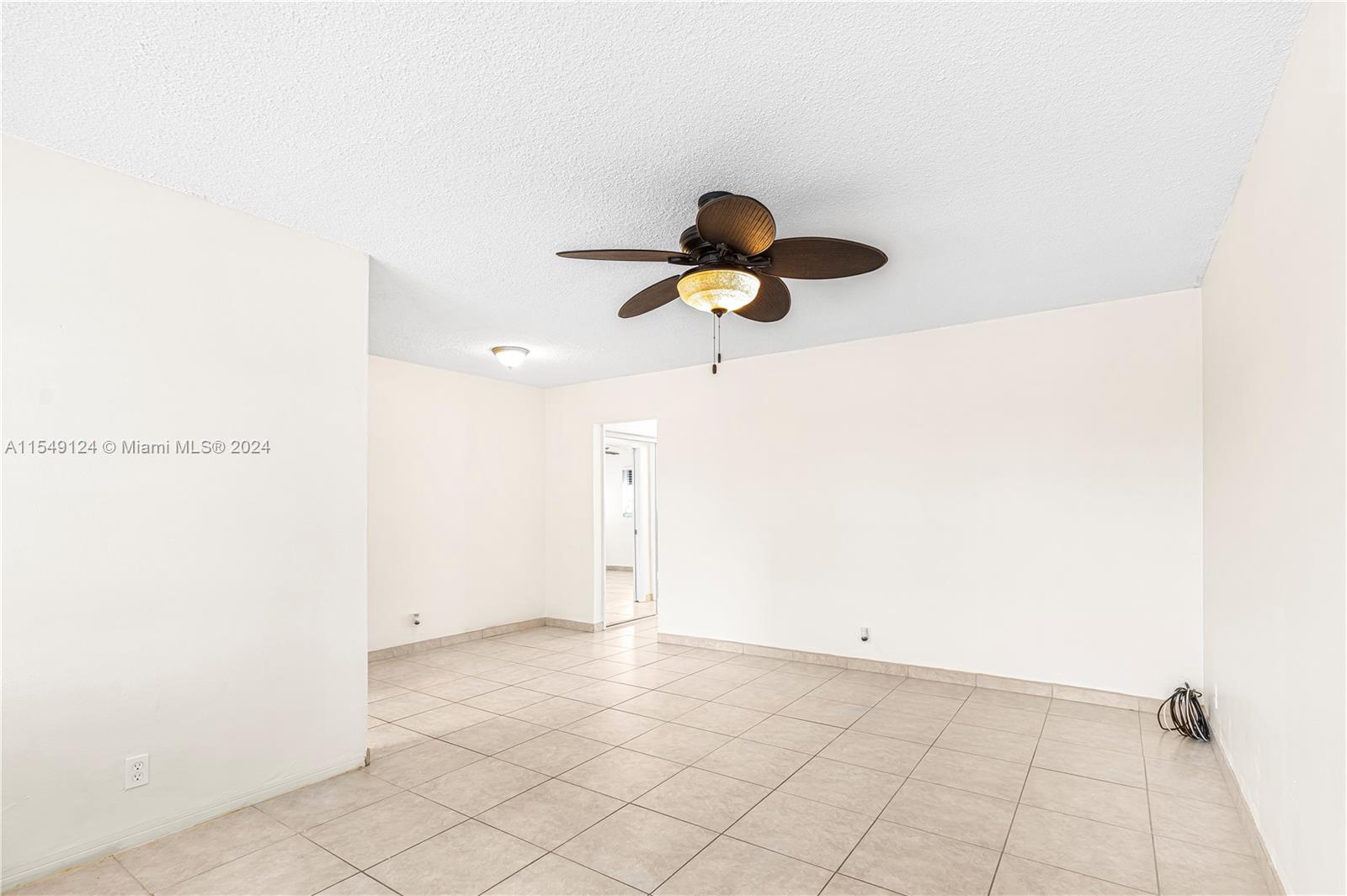 201 NE 14th Ave 8C, Hallandale Beach, Florida 33009, 1 Bedroom Bedrooms, ,1 BathroomBathrooms,Residential,For Sale,201 NE 14th Ave 8C,A11549124