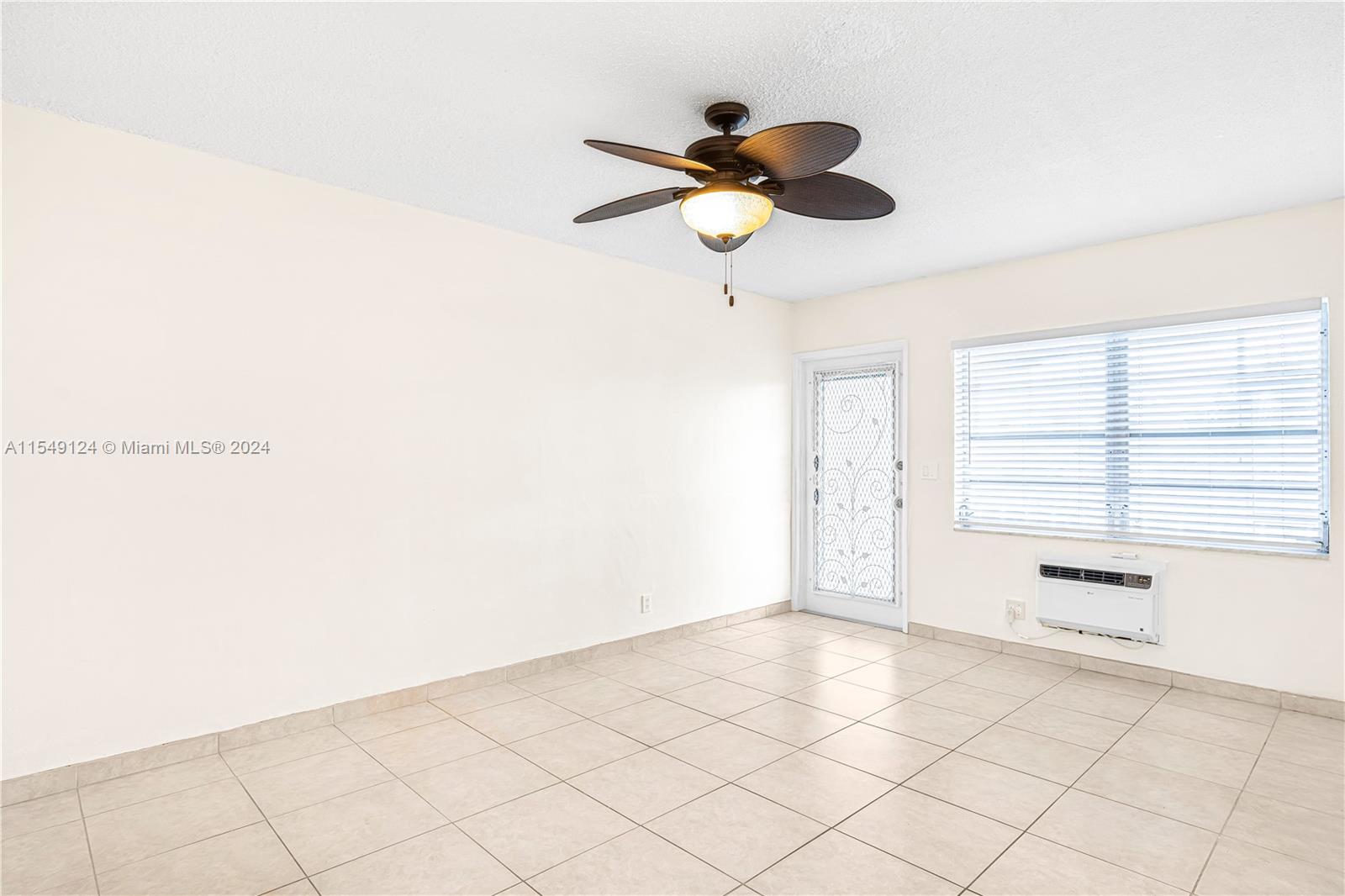 201 NE 14th Ave 8C, Hallandale Beach, Florida 33009, 1 Bedroom Bedrooms, ,1 BathroomBathrooms,Residential,For Sale,201 NE 14th Ave 8C,A11549124