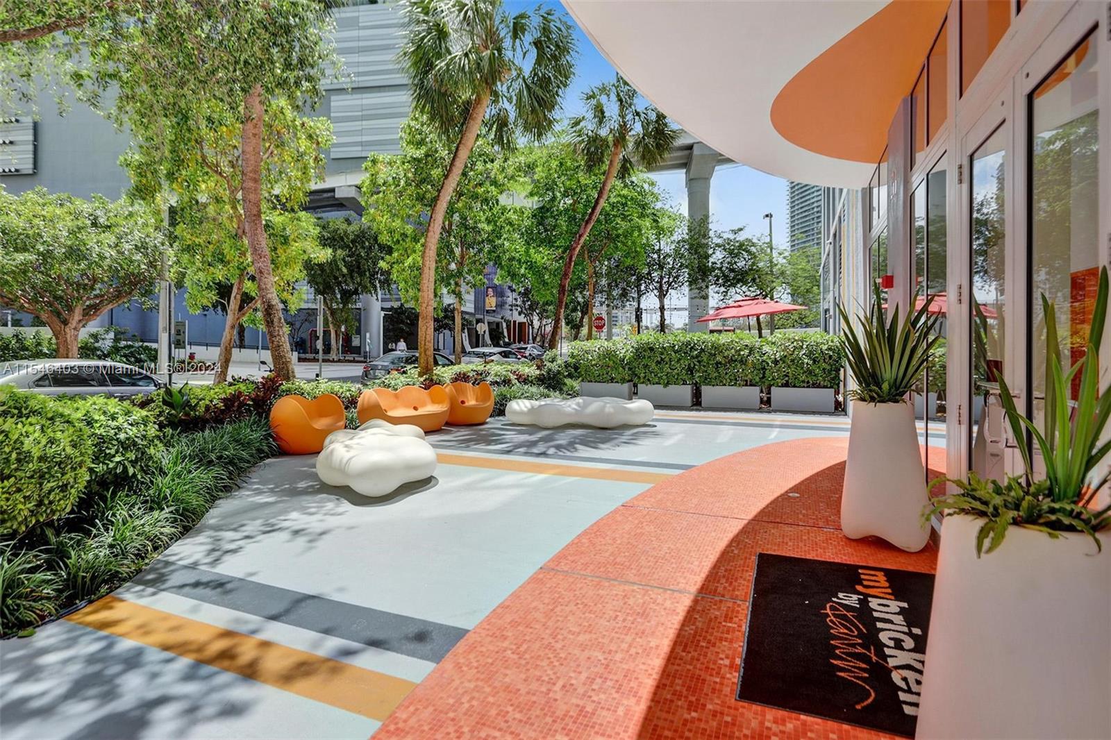31 SE 6th St 701, Miami, Florida 33131, 2 Bedrooms Bedrooms, ,2 BathroomsBathrooms,Residentiallease,For Rent,31 SE 6th St 701,A11546403