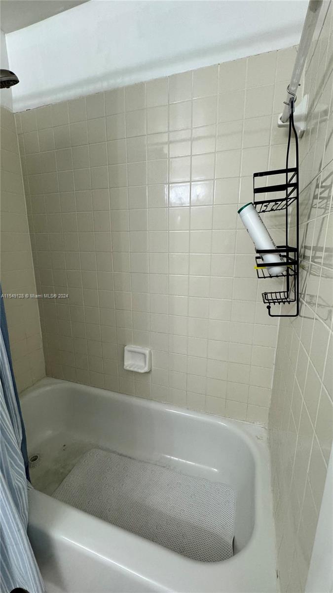 Homestead, Florida 33034, 2 Bedrooms Bedrooms, ,1 BathroomBathrooms,Residential,For Sale,A11549128