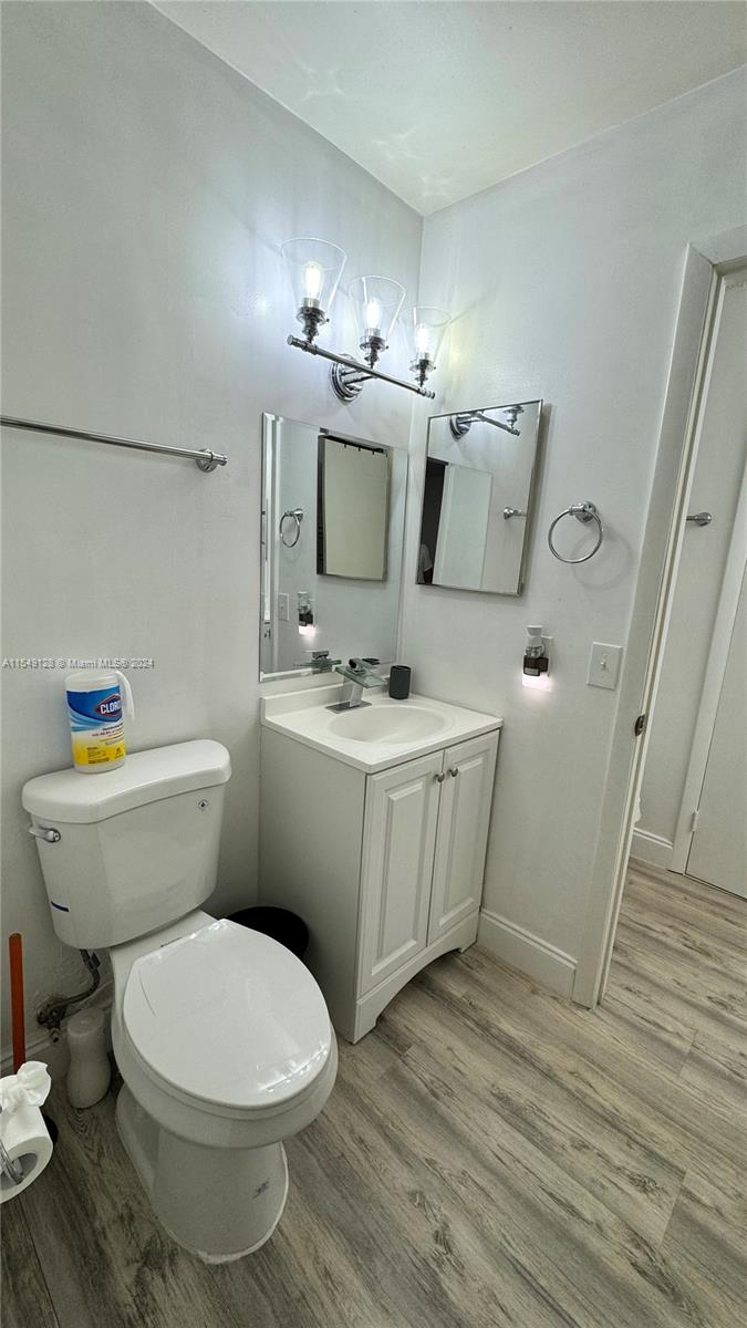 Homestead, Florida 33034, 2 Bedrooms Bedrooms, ,1 BathroomBathrooms,Residential,For Sale,A11549128