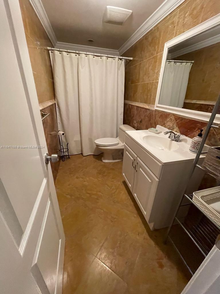 5601 Collins Ave 1612A, Miami Beach, Florida 33140, 2 Bedrooms Bedrooms, ,2 BathroomsBathrooms,Residential,For Sale,5601 Collins Ave 1612A,A11547100