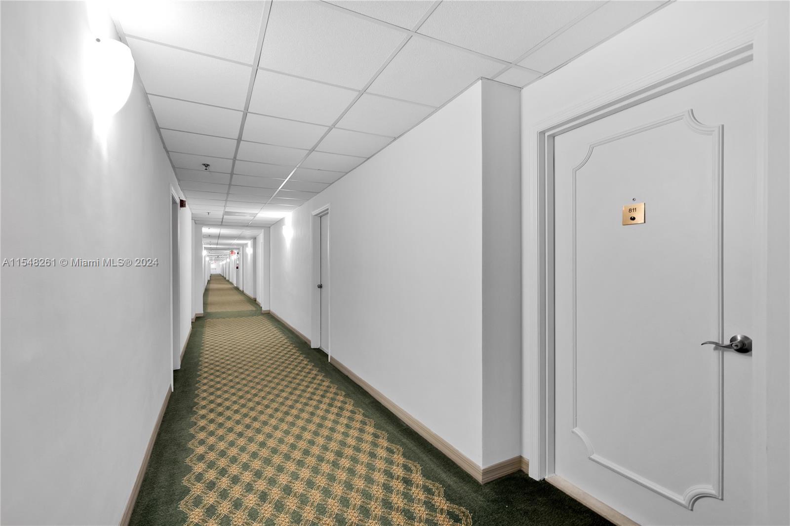 1408 Brickell Bay Dr 811, Miami, Florida 33131, 2 Bedrooms Bedrooms, ,2 BathroomsBathrooms,Residentiallease,For Rent,1408 Brickell Bay Dr 811,A11548261