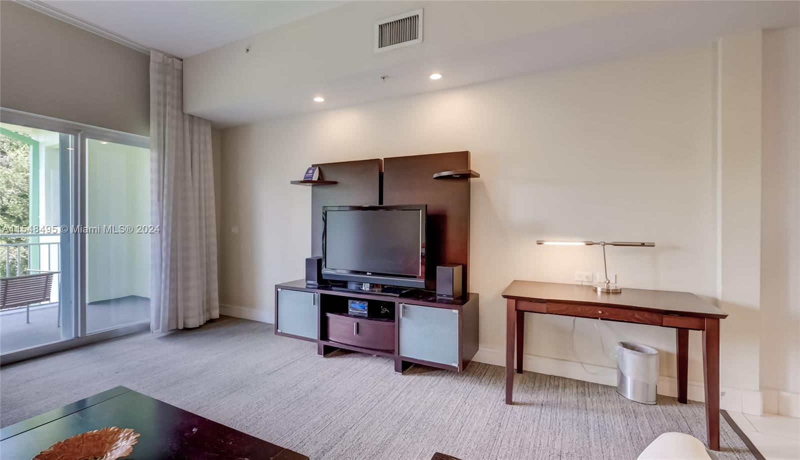 5300 NW 87th Ave 1509, Doral, Florida 33178, 1 Bedroom Bedrooms, ,2 BathroomsBathrooms,Residential,For Sale,5300 NW 87th Ave 1509,A11548495