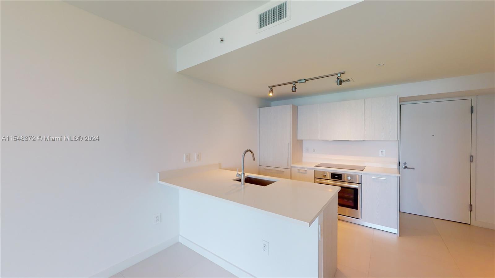 501 NE 31st St 3702, Miami, Florida 33137, 1 Bedroom Bedrooms, ,1 BathroomBathrooms,Residential,For Sale,501 NE 31st St 3702,A11548372