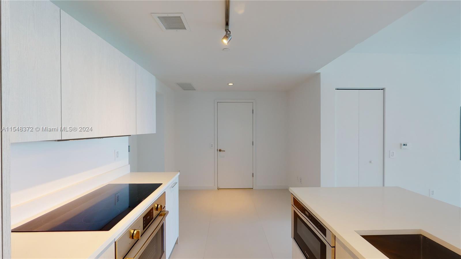 501 NE 31st St 3702, Miami, Florida 33137, 1 Bedroom Bedrooms, ,1 BathroomBathrooms,Residential,For Sale,501 NE 31st St 3702,A11548372