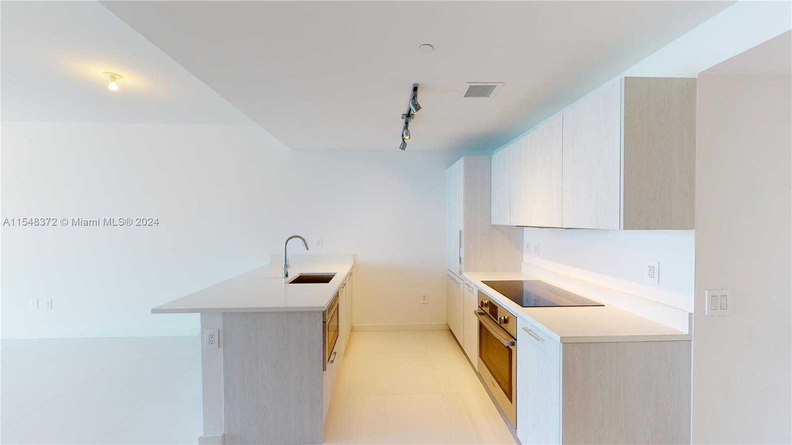 501 NE 31st St 3702, Miami, Florida 33137, 1 Bedroom Bedrooms, ,1 BathroomBathrooms,Residential,For Sale,501 NE 31st St 3702,A11548372