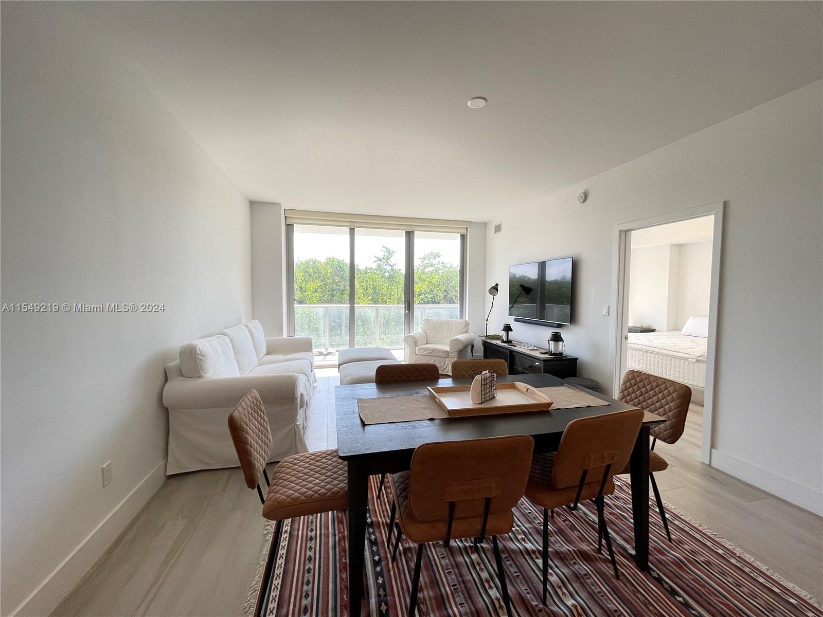 16385 Biscayne Blvd, North Miami Beach, FL, 33160 United States, 2 Bedrooms Bedrooms, ,2 BathroomsBathrooms,Residential,For Sale,Biscayne Blvd,A11549219