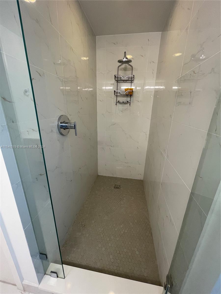 16385 Biscayne Blvd 216, North Miami Beach, Florida 33160, 2 Bedrooms Bedrooms, ,2 BathroomsBathrooms,Residential,For Sale,16385 Biscayne Blvd 216,A11549219
