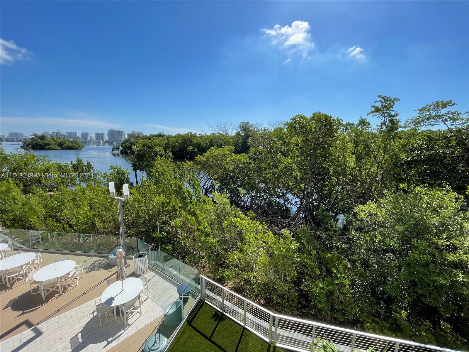 16385 Biscayne Blvd, North Miami Beach, FL, 33160 United States, 2 Bedrooms Bedrooms, ,2 BathroomsBathrooms,Residential,For Sale,Biscayne Blvd,A11549219