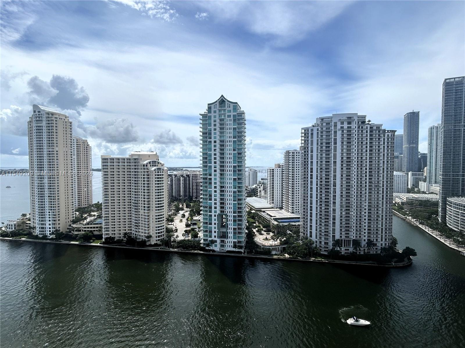 325 Biscayne Blvd, Miami, FL, 33131 United States, 1 Bedroom Bedrooms, ,1 BathroomBathrooms,Residential,For Sale,Biscayne Blvd,A11549209