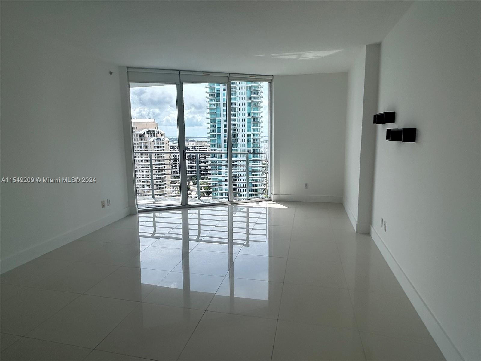 325 Biscayne Blvd, Miami, FL, 33131 United States, 1 Bedroom Bedrooms, ,1 BathroomBathrooms,Residential,For Sale,Biscayne Blvd,A11549209